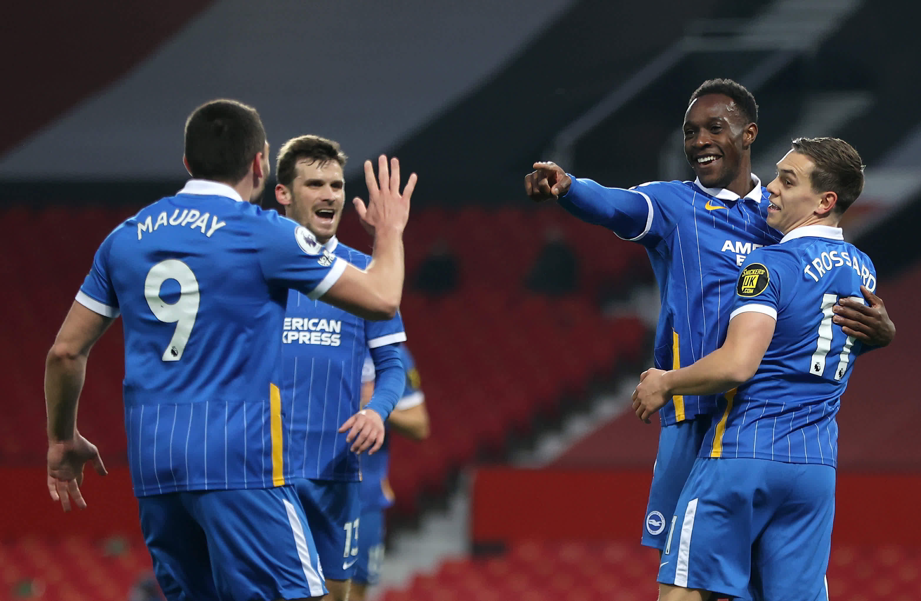 多名球员在 多名球员在